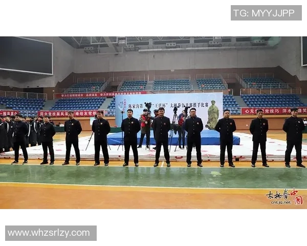 球赛现场直播全程跟踪分析带你实时解读赛场精彩瞬间与精彩数据分析